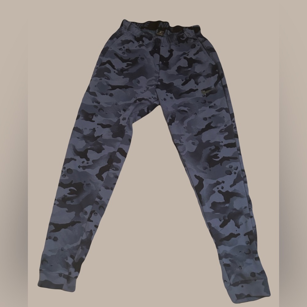 Nike  Black and Gray Camo sweat pants NWT